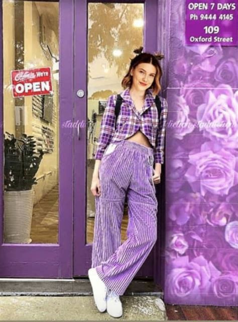 millie bobby brown purple outfit|Millie Bobby Brown And Her Iconic Purple Pants On。